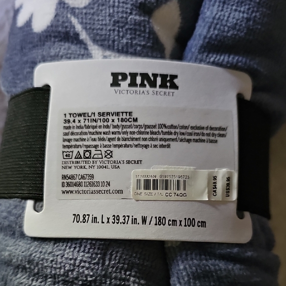 New Victoria's Secret Pink Floral Oversized Towel - Picture 2 of 4